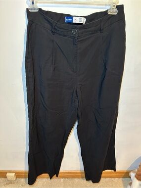 Old Navy Black Straight-Leg Women's Trousers